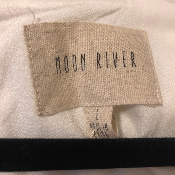 White Romper with Tie-Up Front - Picture 4 of 6